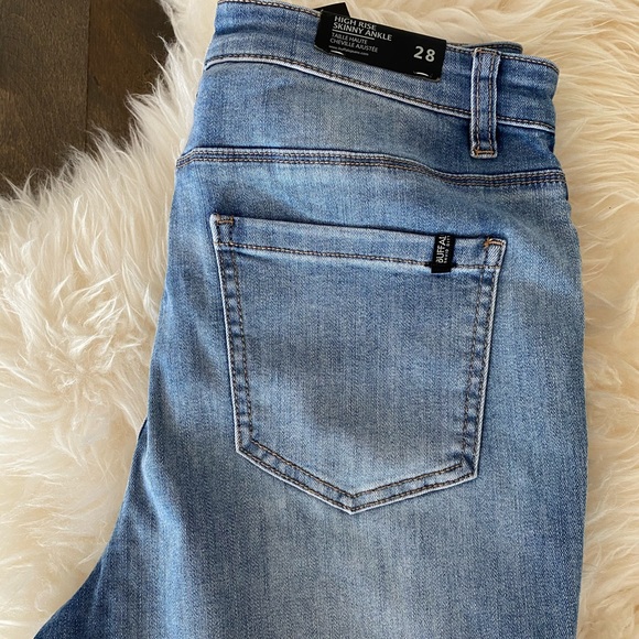 3 pairs Jeans :Buffalo/A&E (women’s size 6/28) - Picture 9 of 10